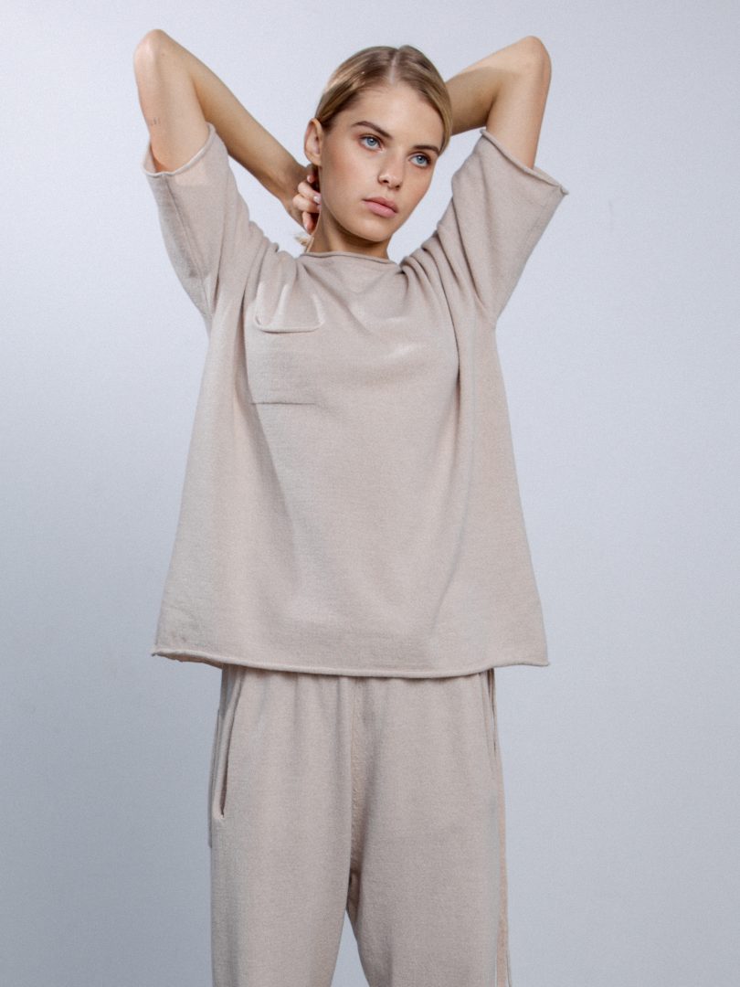loose oversize fit short sleeve sweater glory. lightweight, t-shirt type roundneck. unlabel clothing