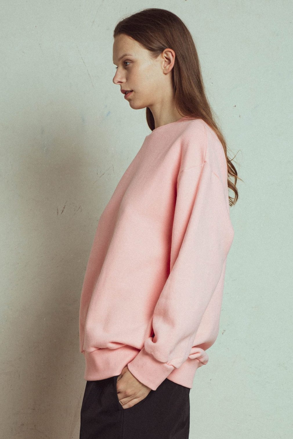 unlabel oversize, round neck pink sweater, hip length, european soft fleece fabric