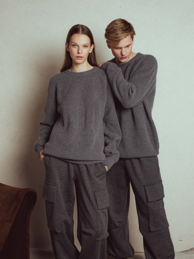 oversize his and hers sweater hals, italian yarn, 90% merino wool,  10% cashmere, heavyweight knit,  roundneck, raglan sleeves, loose oversize fit sweater.
