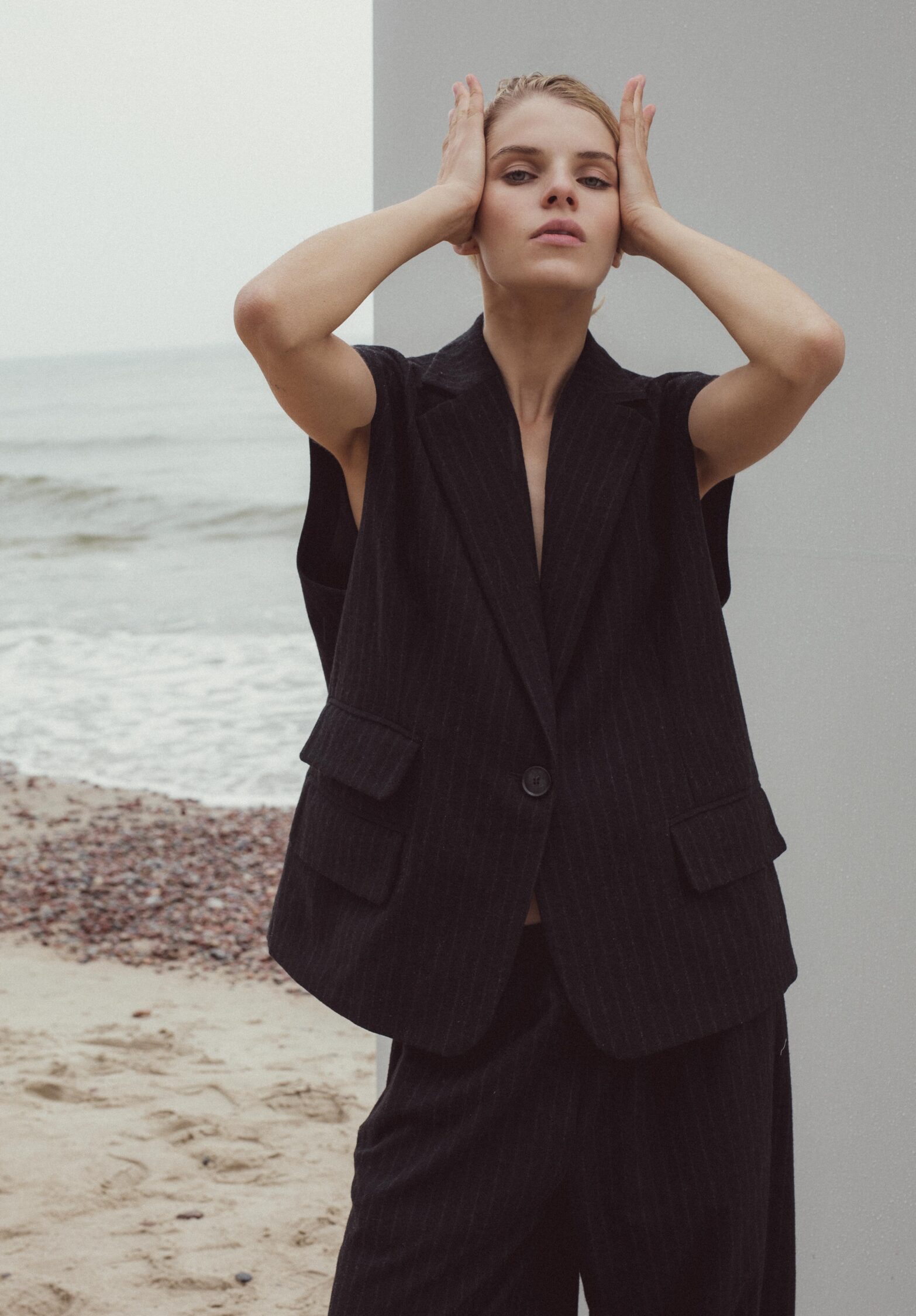vest dust  | unlabel