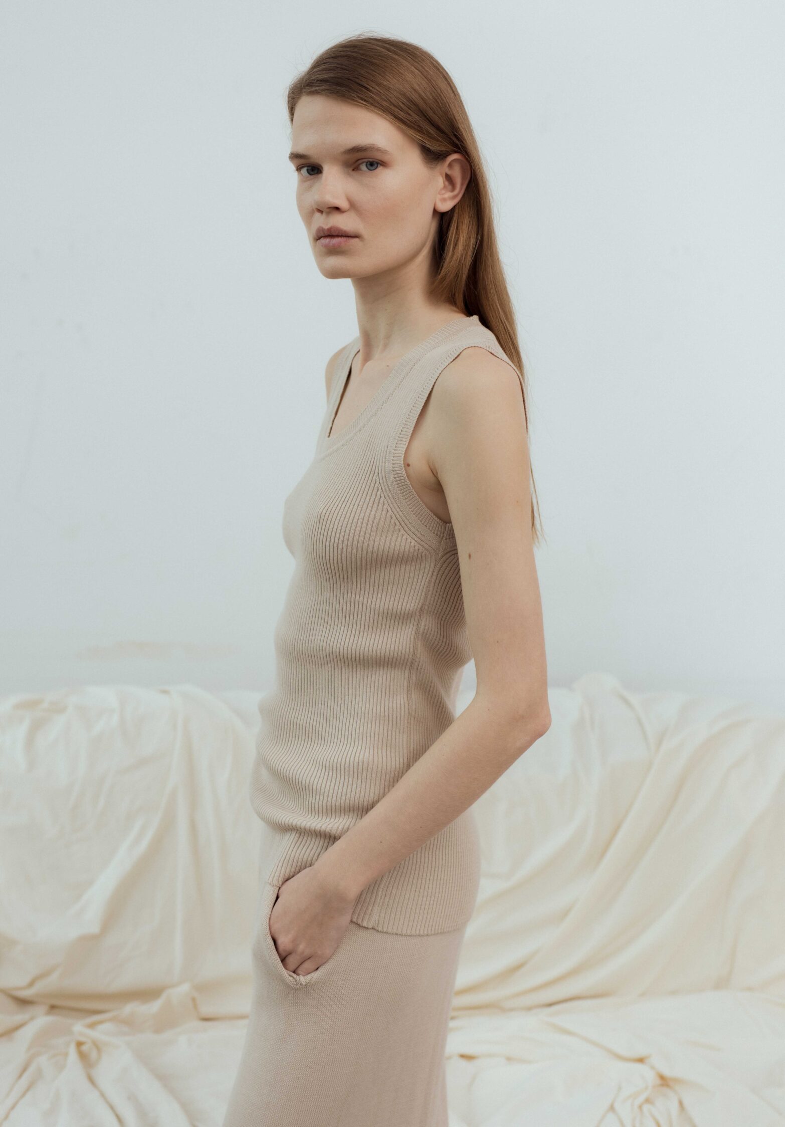 Fionn knitted sleeveless top  | unlabel