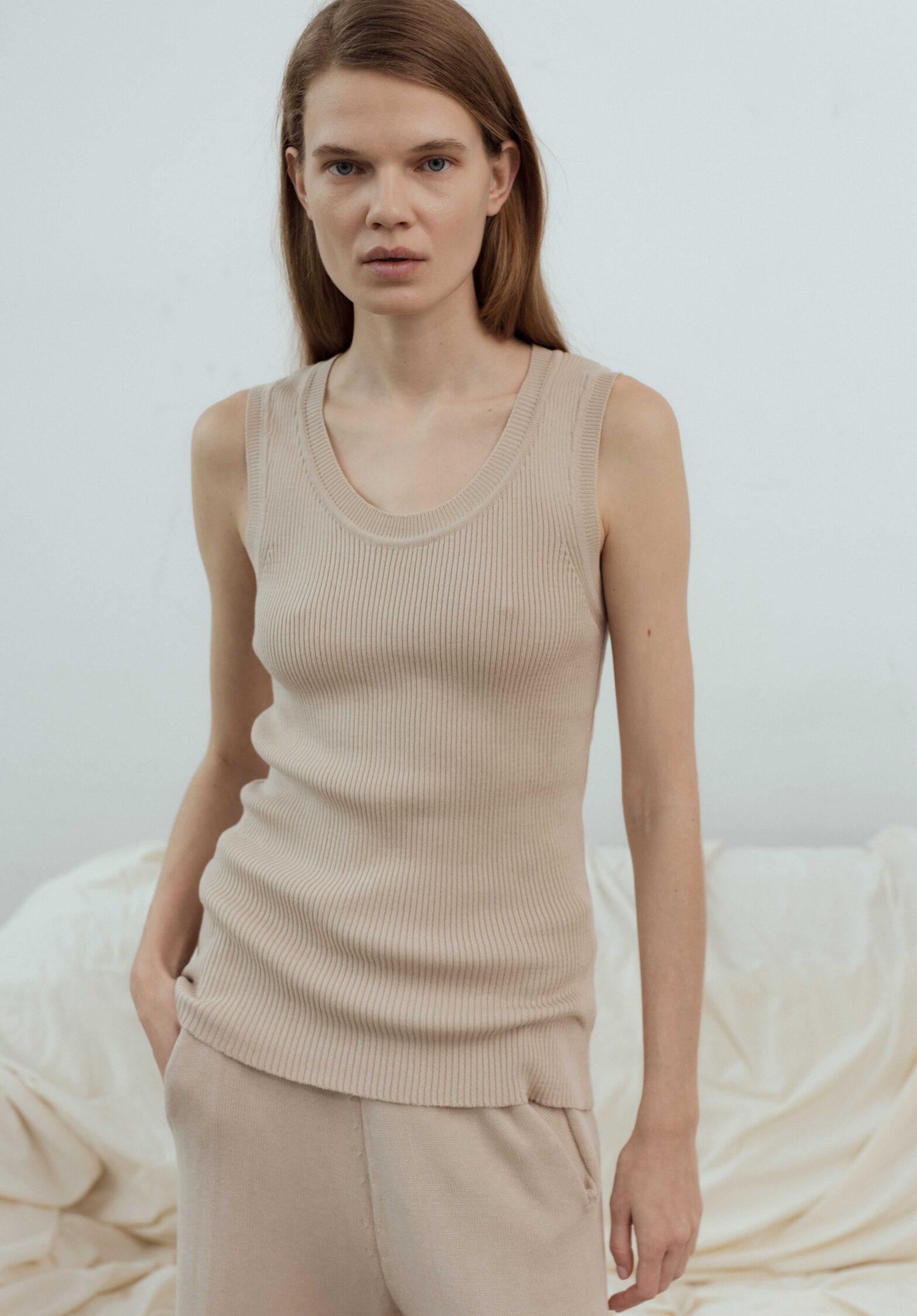 Fionn knitted sleeveless top  | unlabel