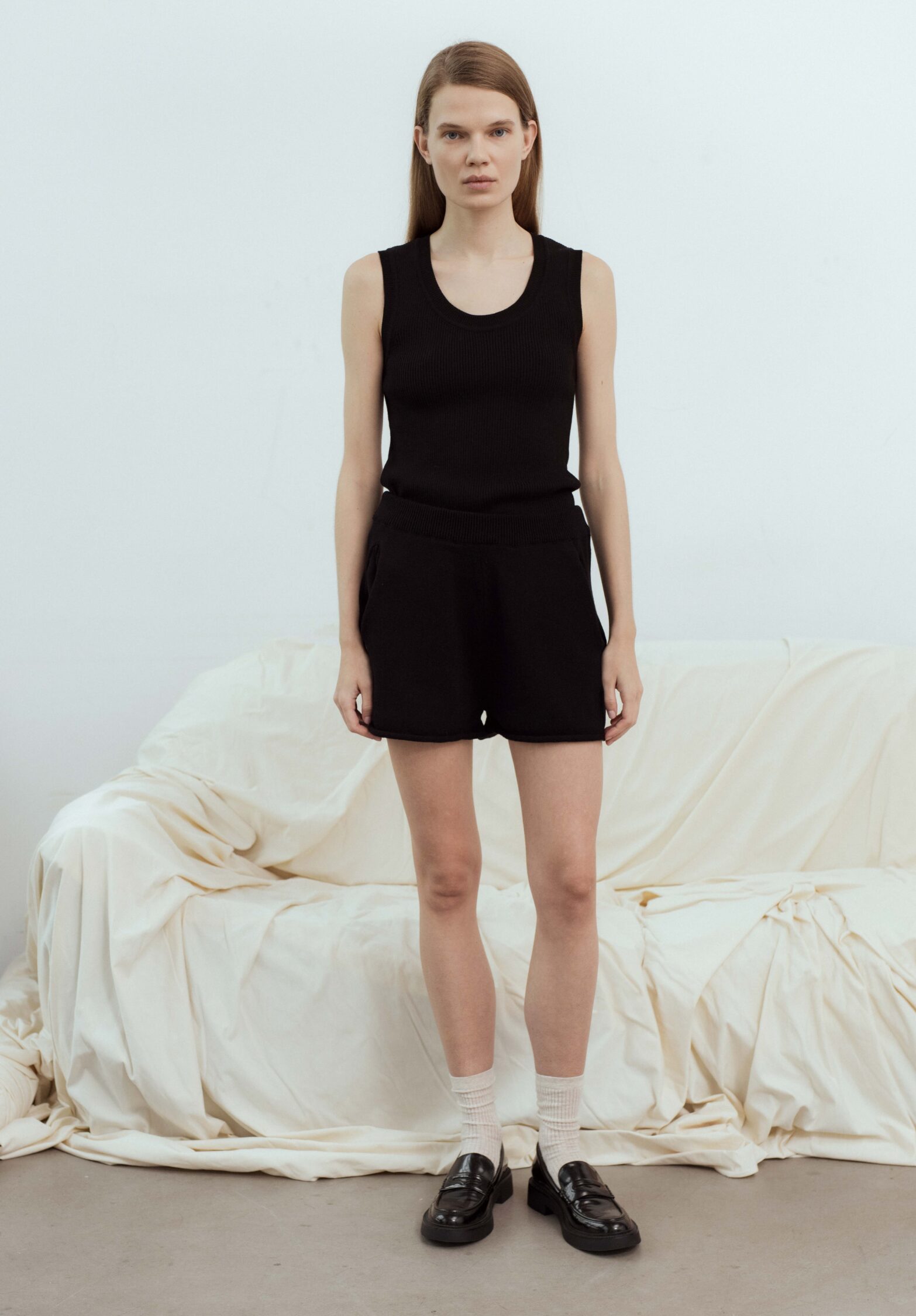 Frida knitted sleeveless top  | unlabel