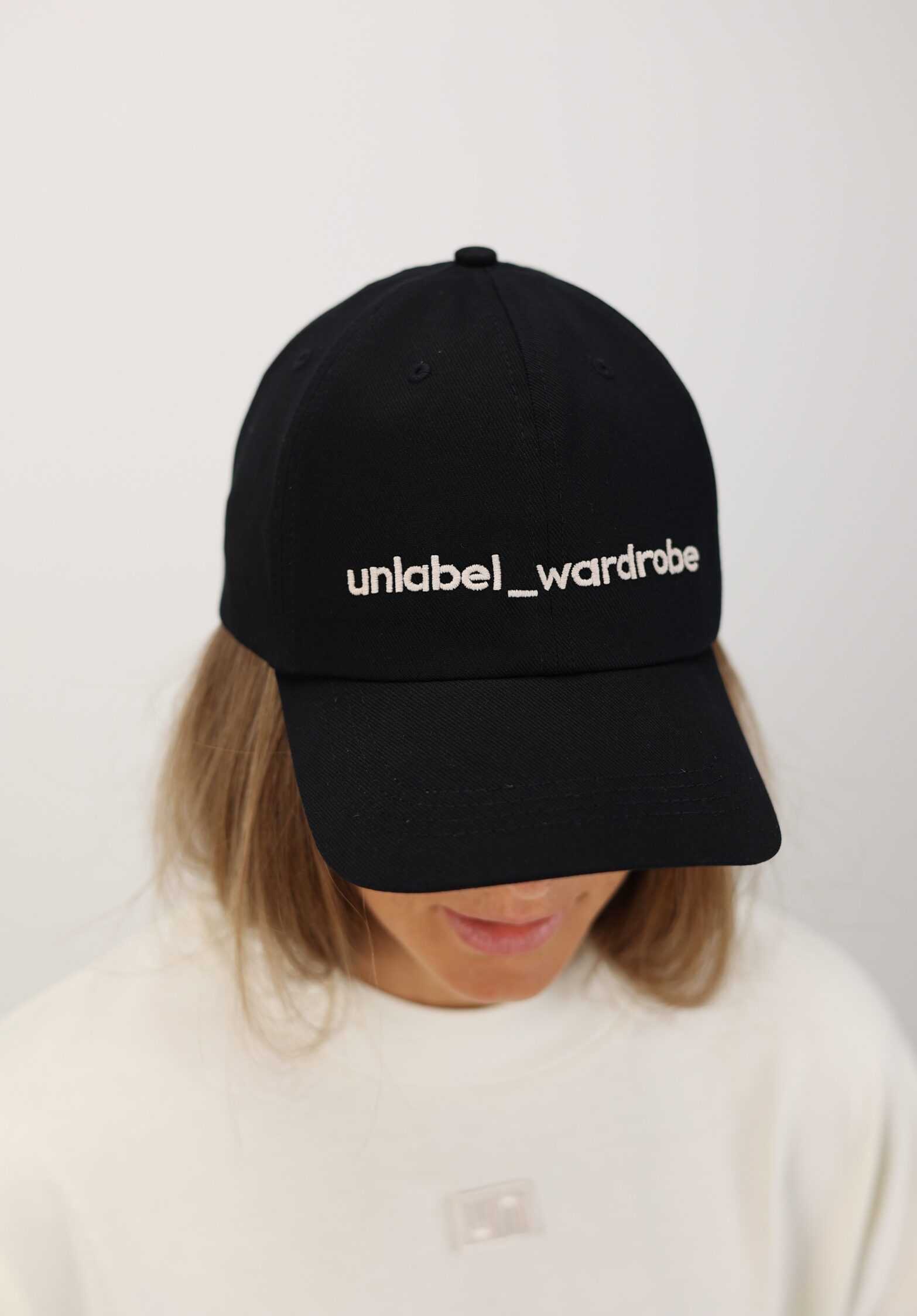 unlabel cap black white  | unlabel