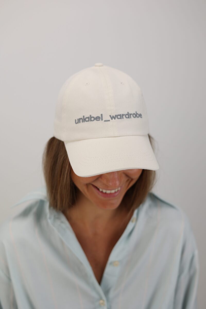 unlabel cap white black