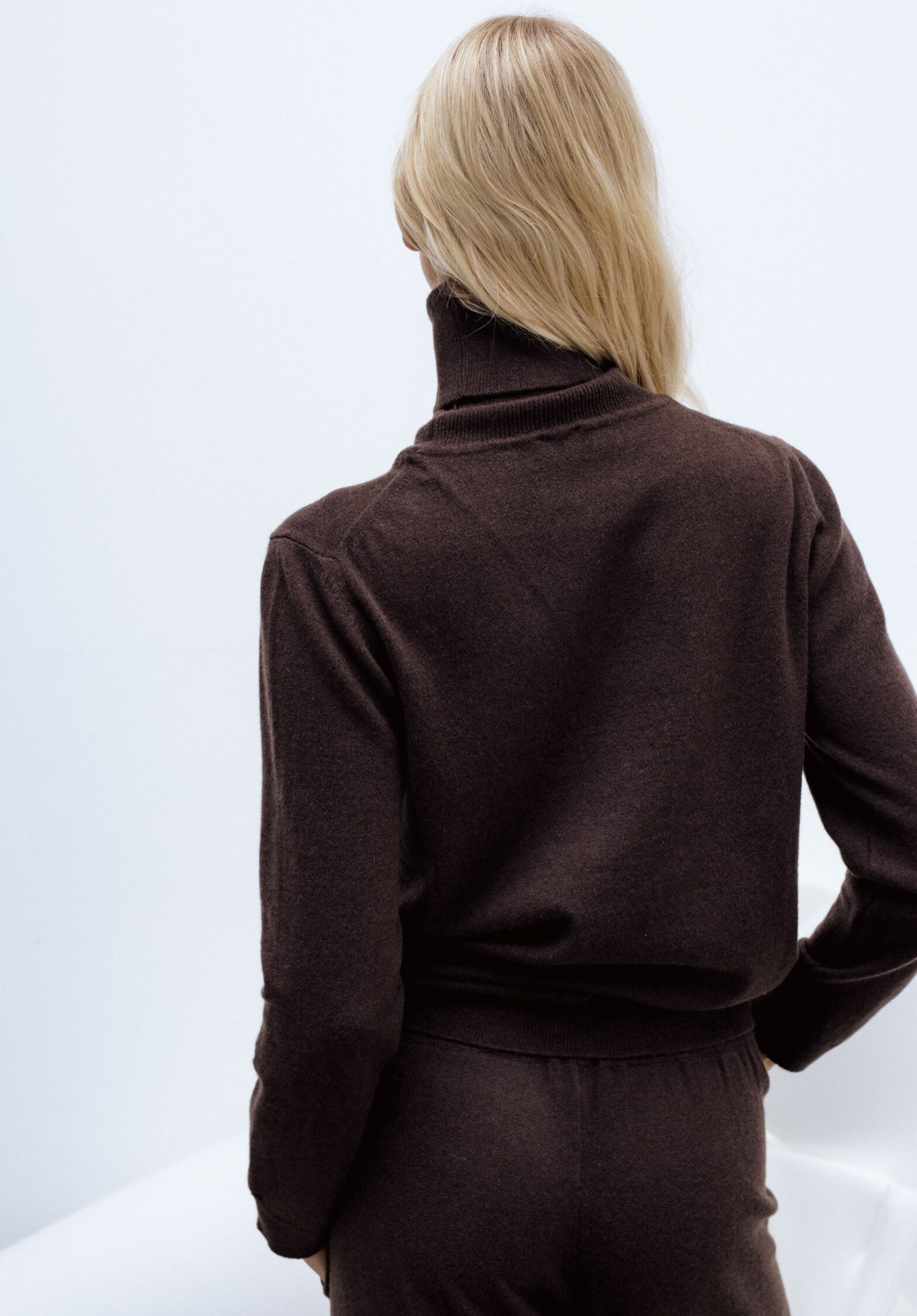 sweater stromboli  | unlabel