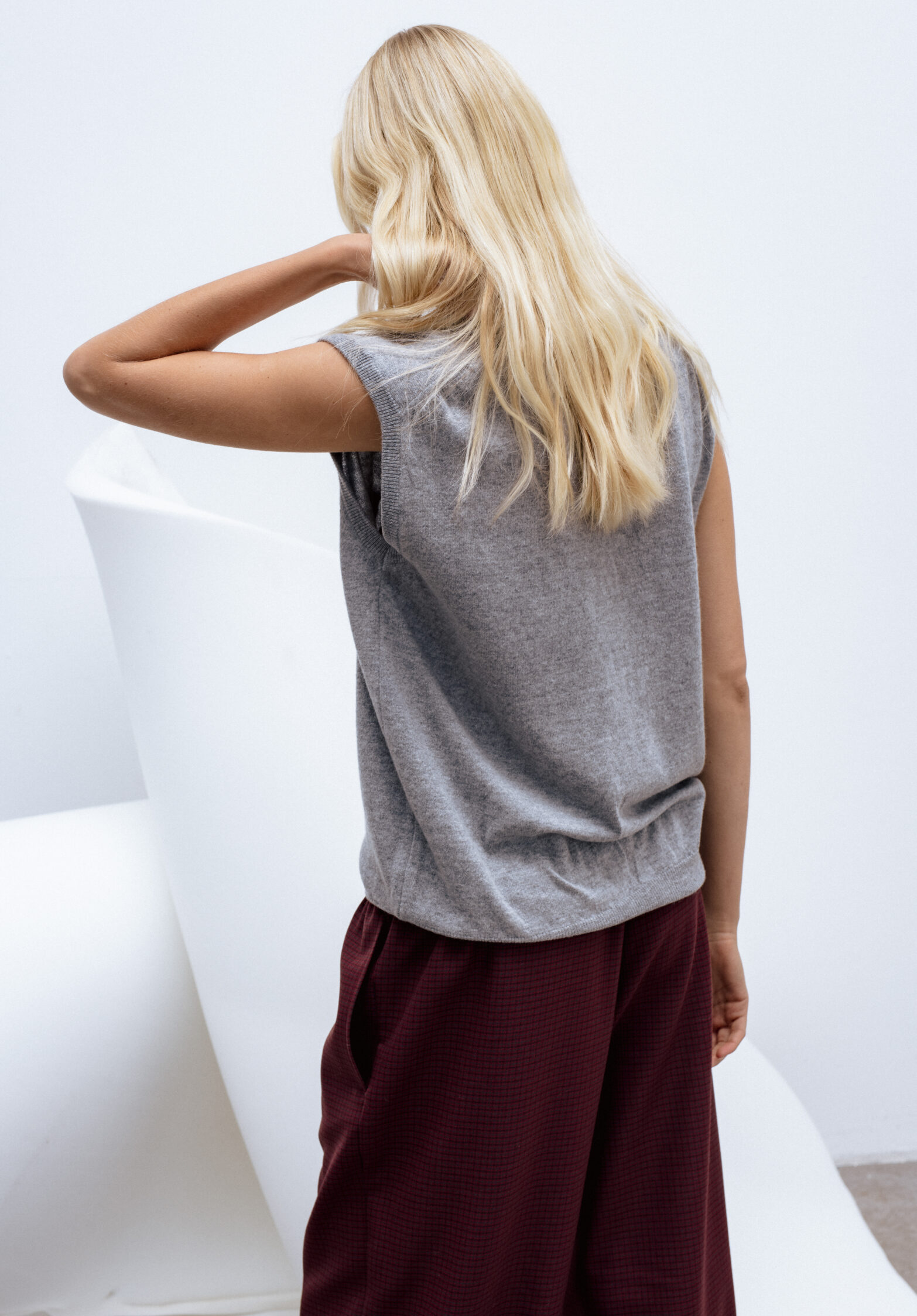 vest kone  | unlabel