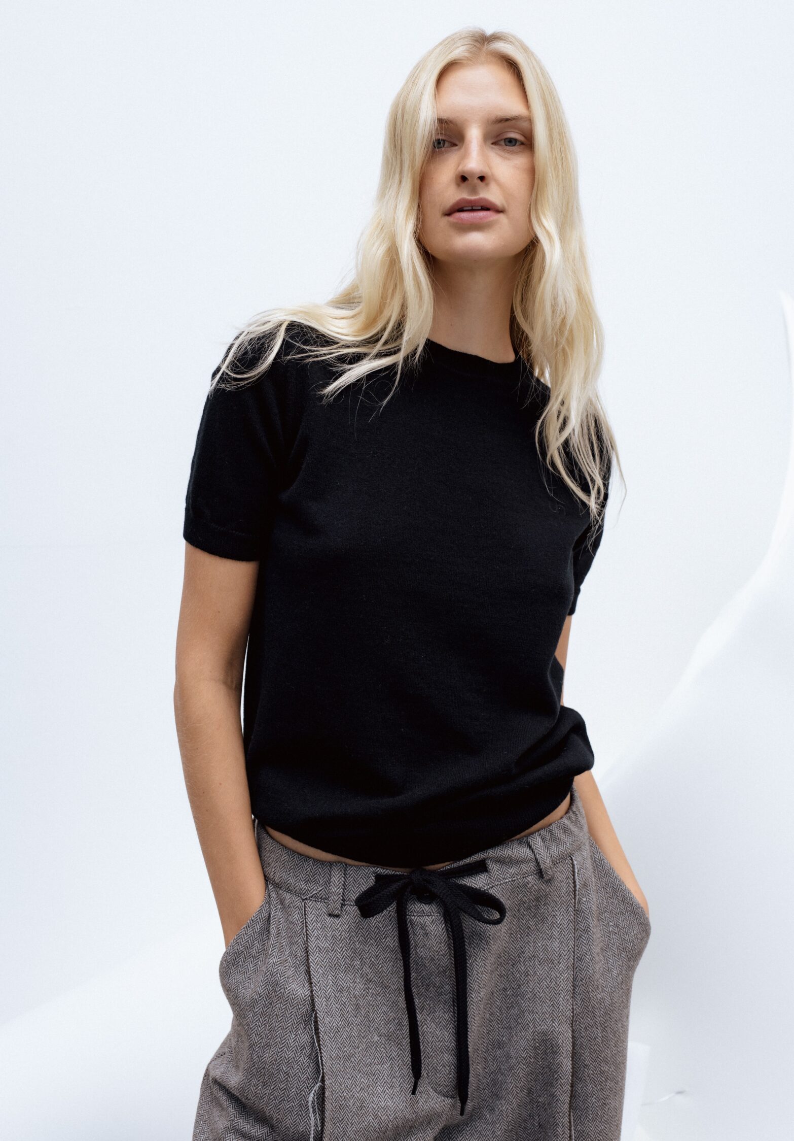 Akutan short sleeve sweater  | unlabel