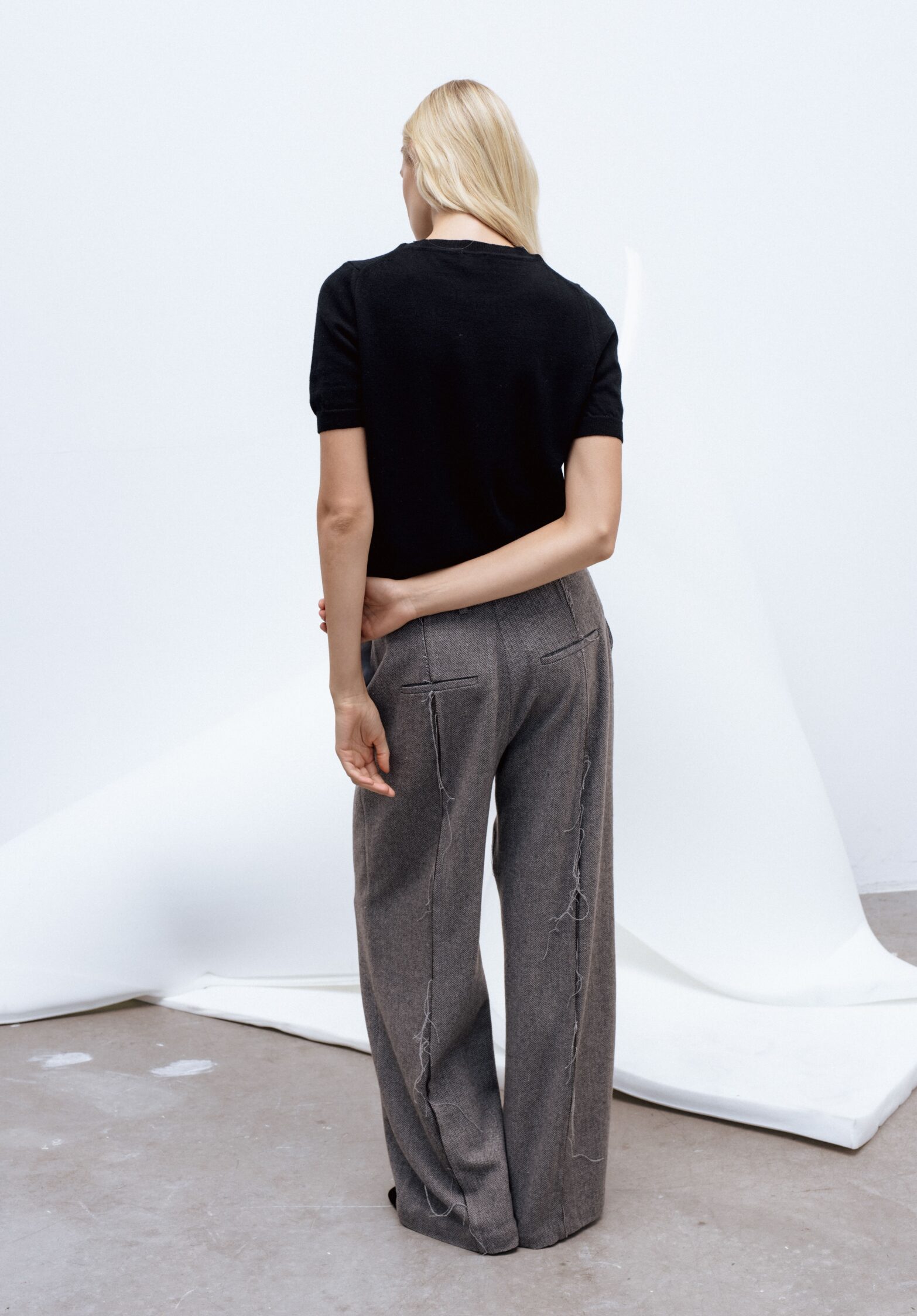Akutan short sleeve sweater  | unlabel