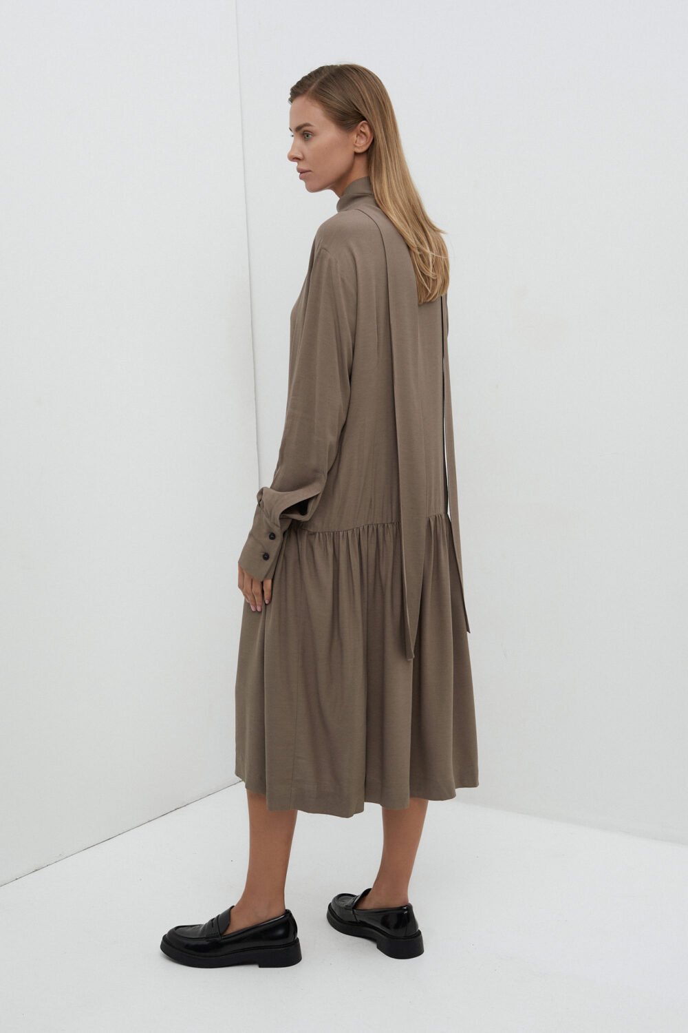 bjarki long sleeve dress  | unlabel