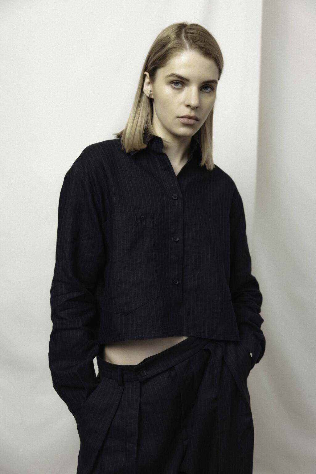 iduna cropped linen shirt  | unlabel