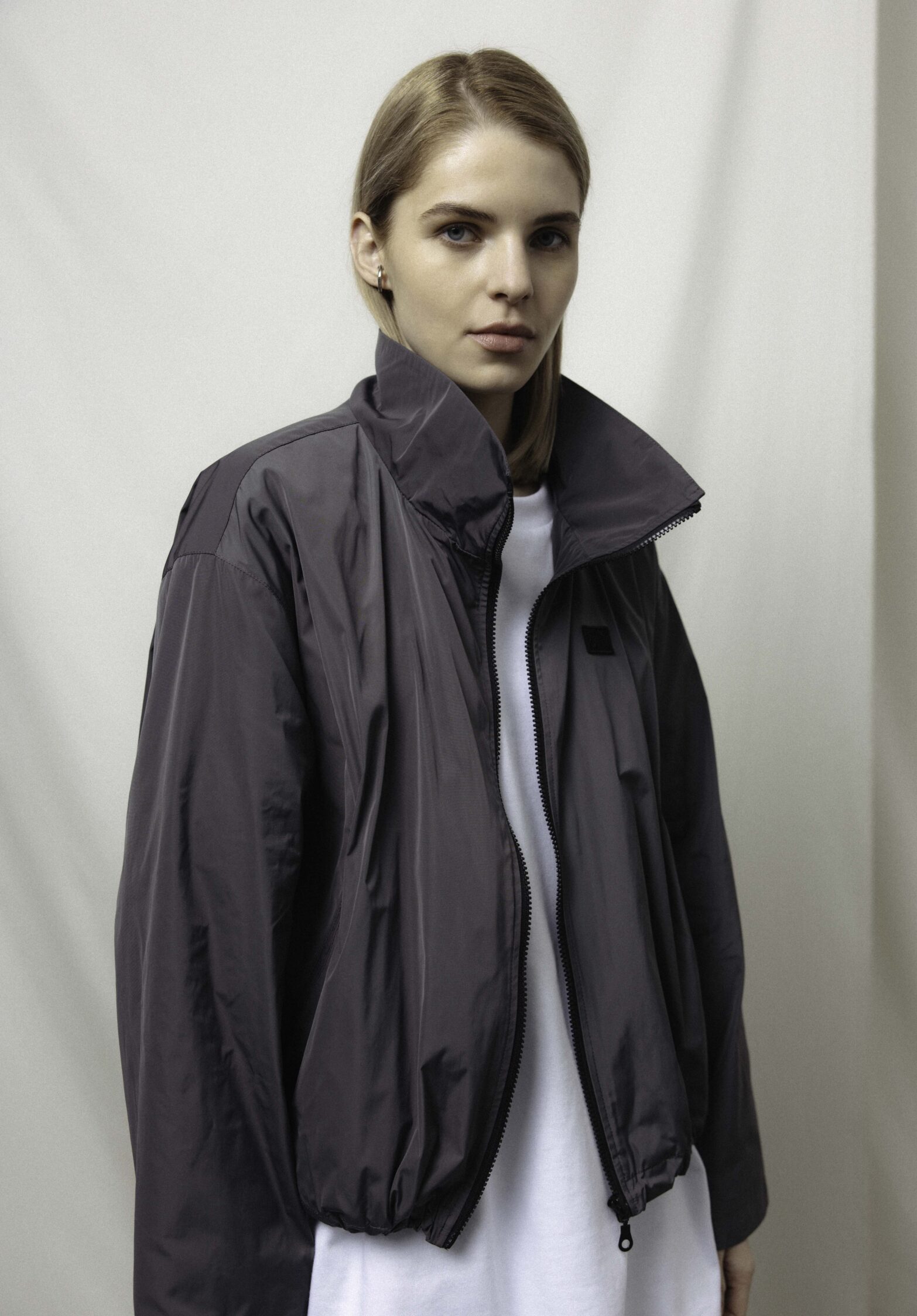 gildi light jacket with zipper  | unlabel