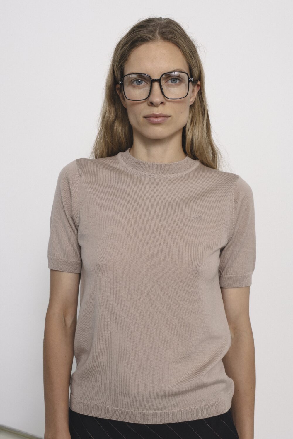 Women's clothing fashion. Chloe4 top min from unlabel f/w 25'26 collection. Minimalist style, modern design, premium quality womenswear. Made in Lithuania.