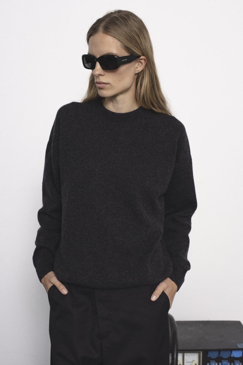 Women's clothing fashion. Hana4 sweater min from unlabel f/w 25'26 collection. Minimalist style, modern design, premium quality womenswear. Made in Lithuania.
