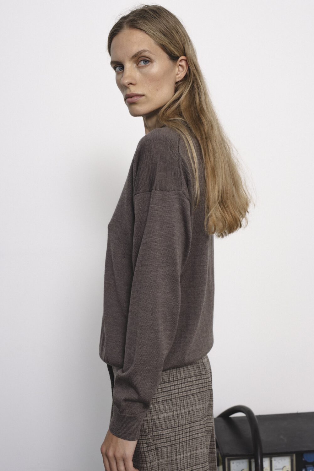 Women's clothing fashion. Viola5 sweater min from unlabel f/w 25'26 collection. Minimalist style, modern design, premium quality womenswear. Made in Lithuania.