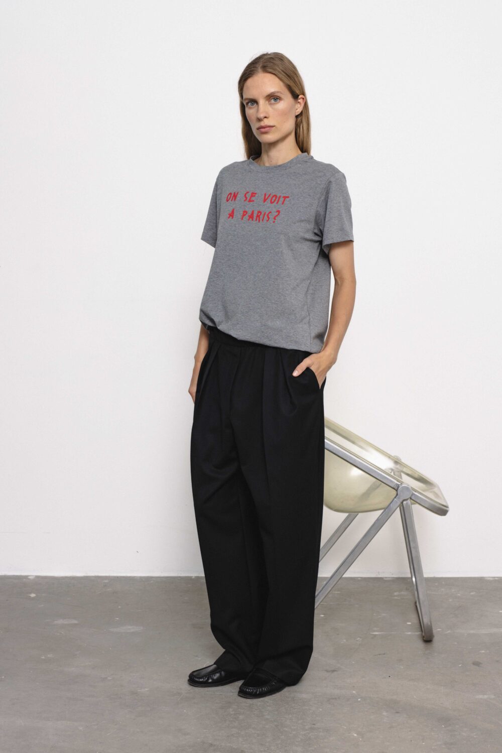 Women's clothing fashion. rhode4 t shirt on se voi a Paris from unlabel f/w 25'26 collection. Minimalist style, modern design, premium quality womenswear. Made in Lithuania.