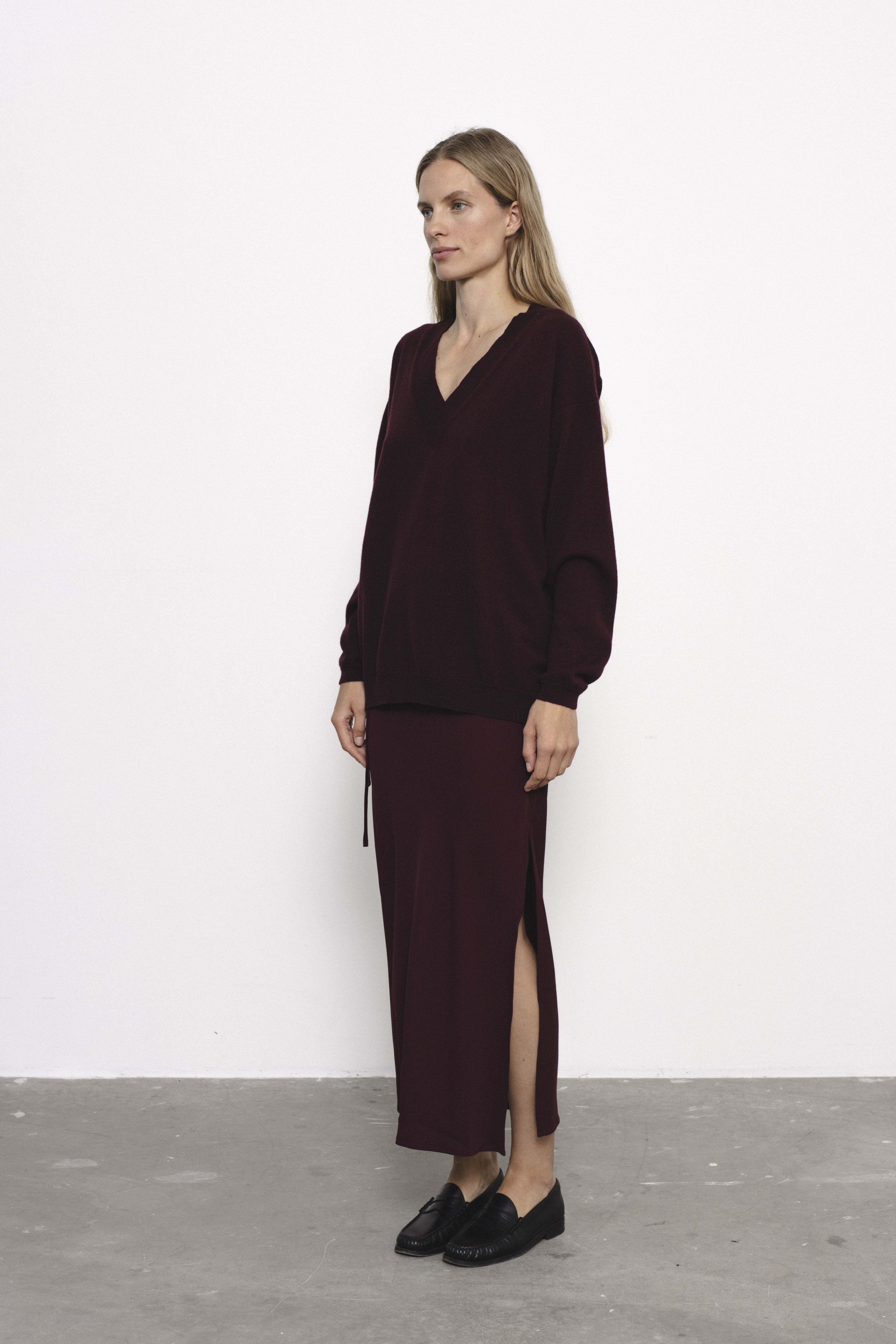 Salvo skirt | unlabel Women's clothing fashion. Salvo skirt from unlabel f/w 25'26 collection. Minimalist style, modern design, premium quality womenswear. Made in Lithuania.