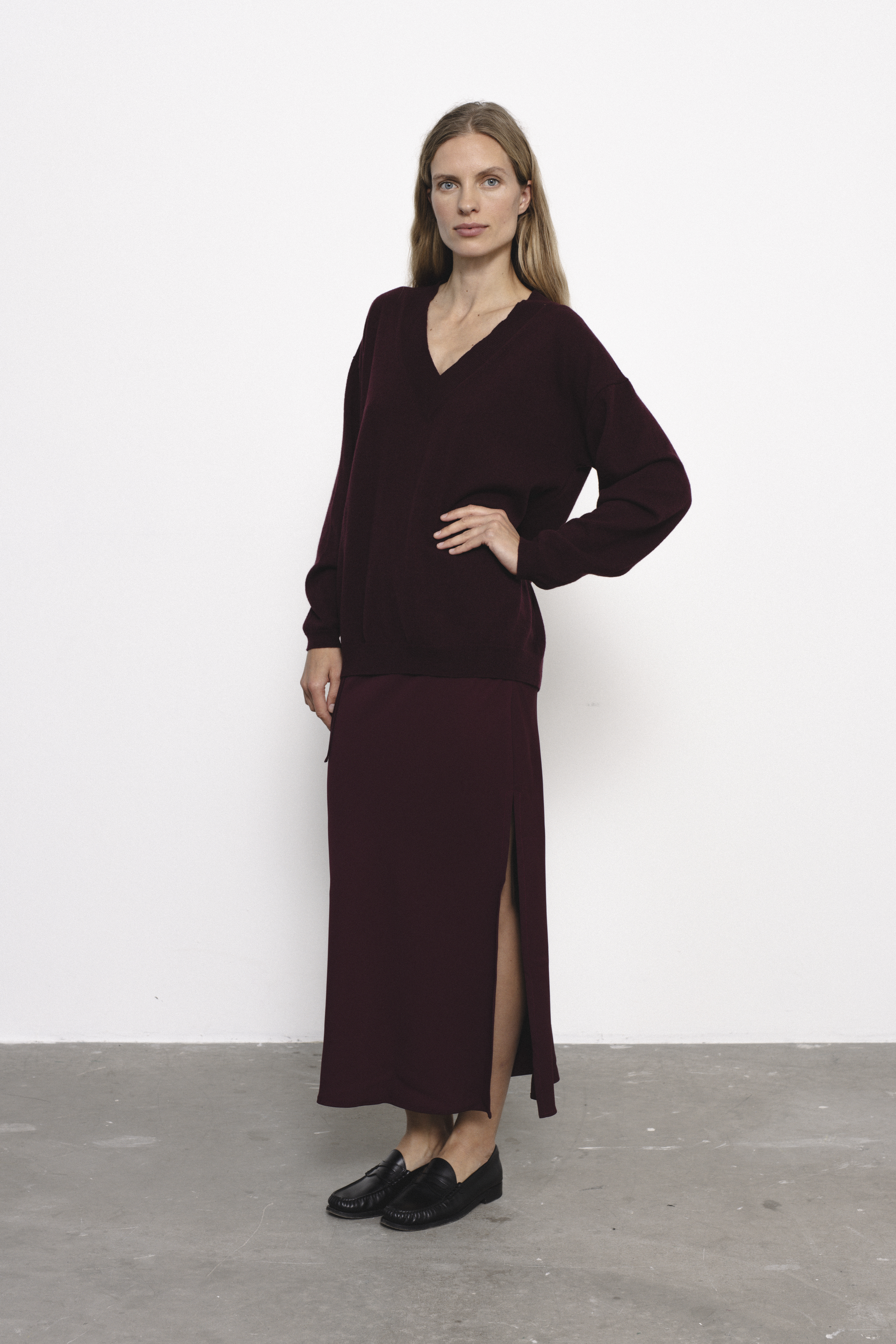 Salvo skirt | unlabel Women's clothing fashion. Salvo skirt from unlabel f/w 25'26 collection. Minimalist style, modern design, premium quality womenswear. Made in Lithuania.