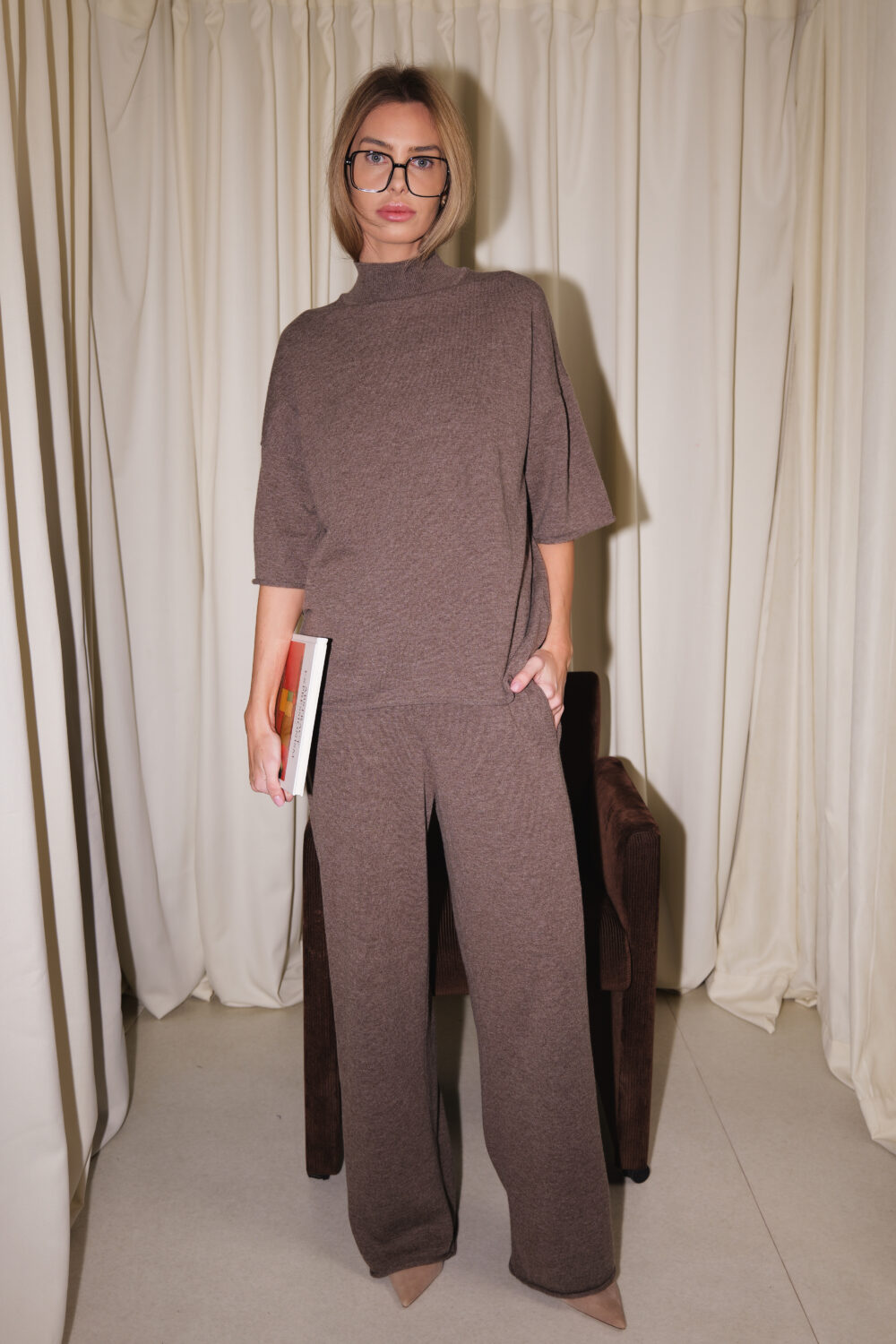 Women's clothing fashion. Ella3 top from unlabel f/w 25'26 collection. Minimalist style, modern design, premium quality womenswear. Made in Lithuania.