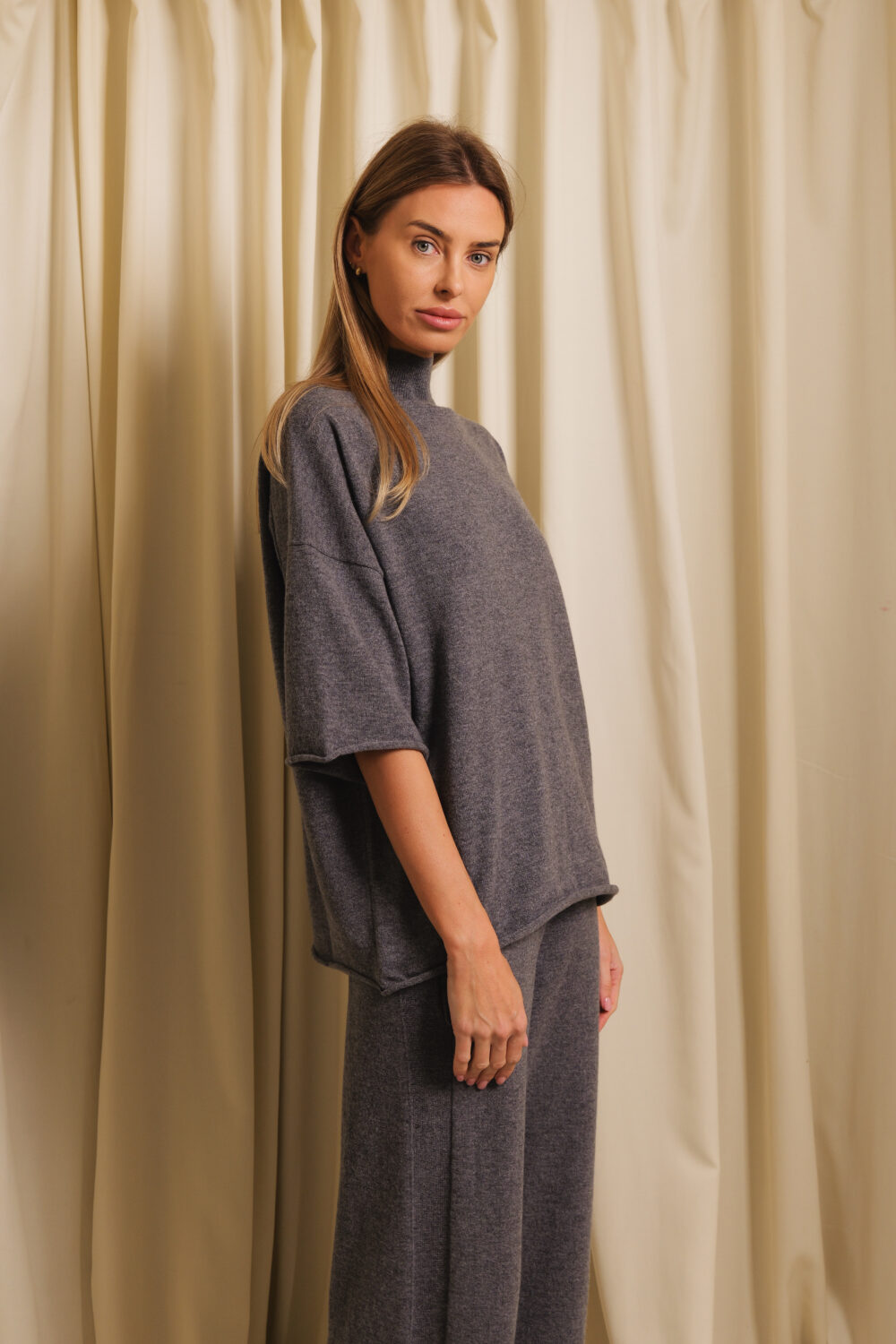Women's clothing fashion. Ella5 top from unlabel f/w 25'26 collection. Minimalist style, modern design, premium quality womenswear. Made in Lithuania.