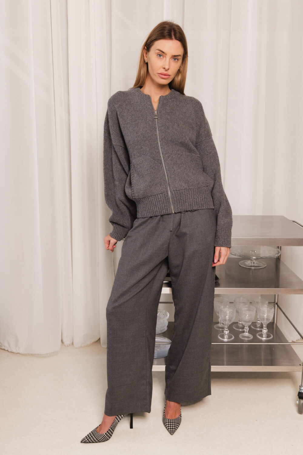 Women's clothing fashion. Mei2 bomber from unlabel f/w 25'26 collection. Minimalist style, modern design, premium quality womenswear. Made in Lithuania.