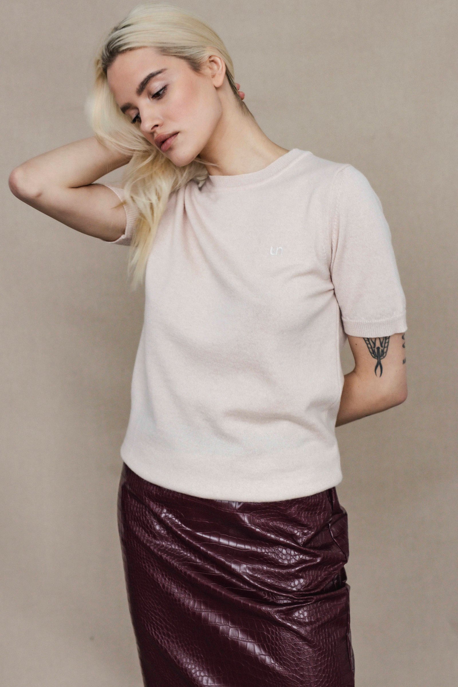 Ava top | unlabel Women's clothing fashion. Ava top from unlabel f/w 25'26 collection. Minimalist style, modern design, premium quality womenswear. Made in Lithuania.