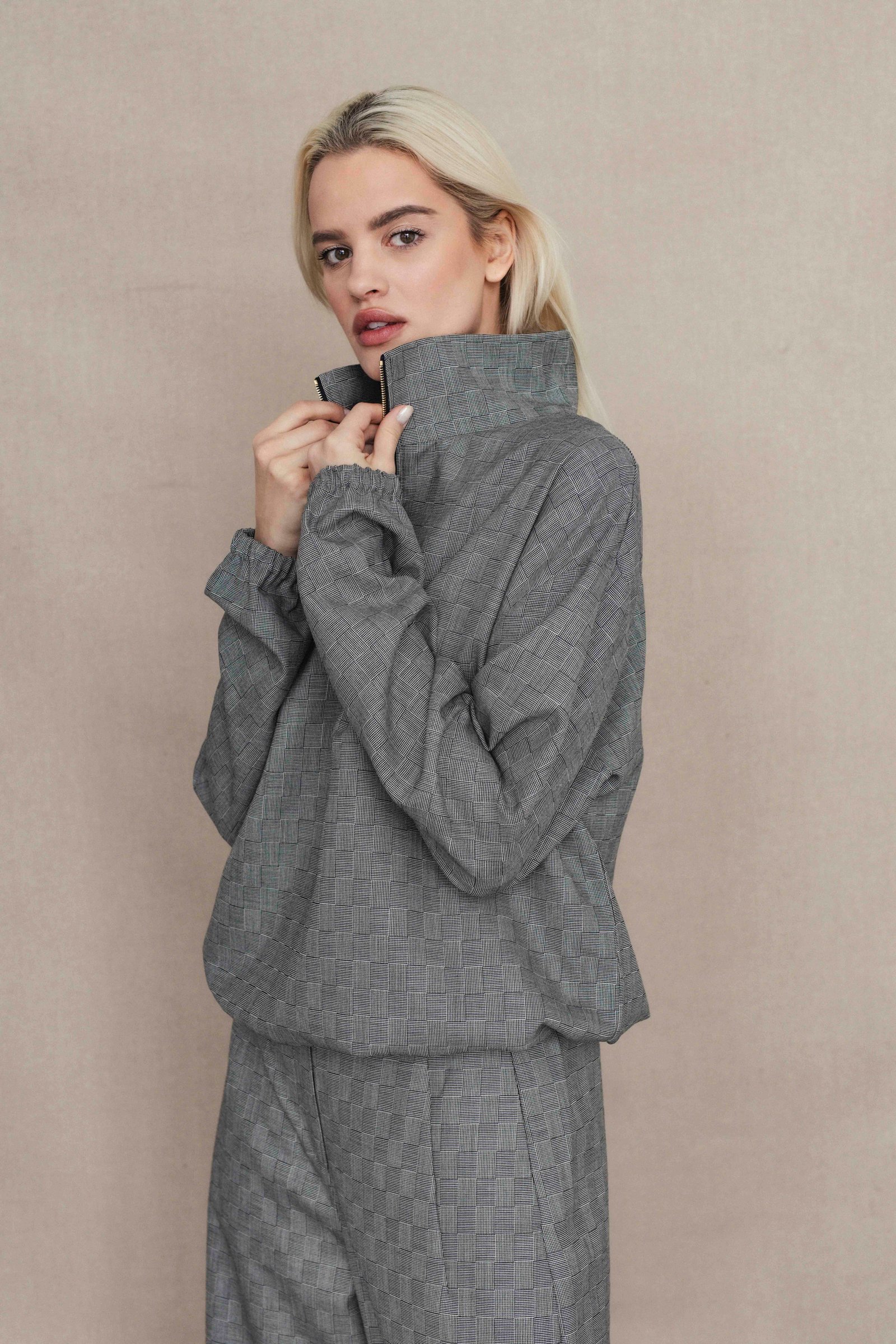 Blair2 top | unlabel Women's clothing fashion. Blair2 top from unlabel f/w 25'26 collection. Minimalist style, modern design, premium quality womenswear. Made in Lithuania.