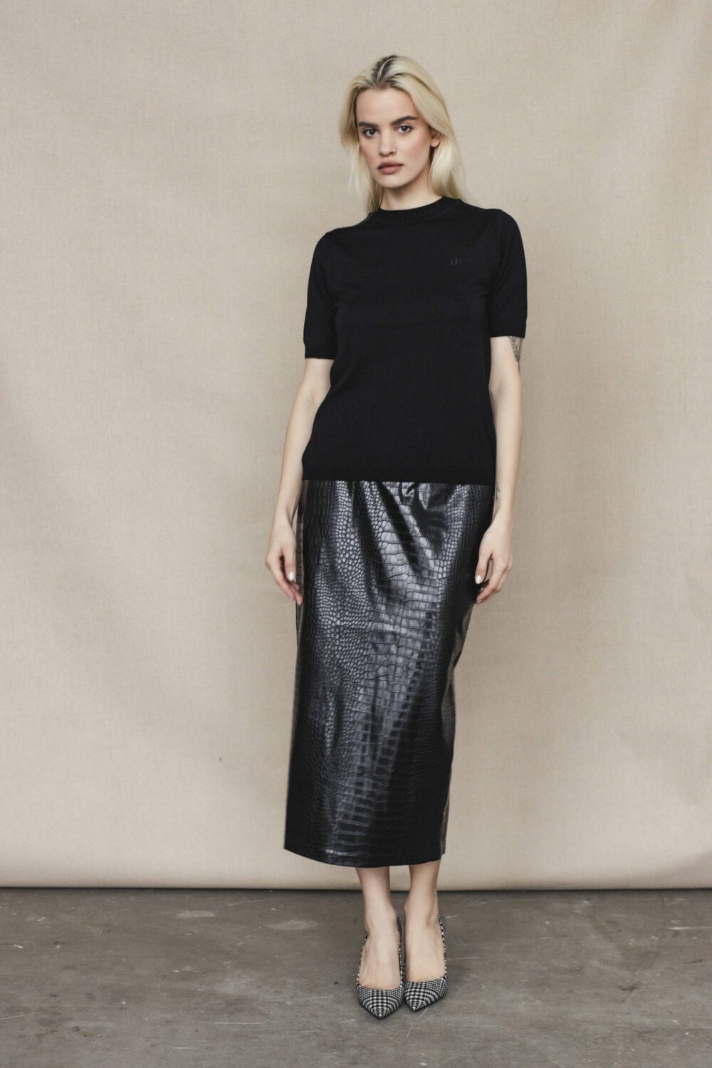 Women's clothing fashion. Chloe3 top, from unlabel f/w 25'26 collection. Minimalist style, modern design, premium quality womenswear. Made in Lithuania.