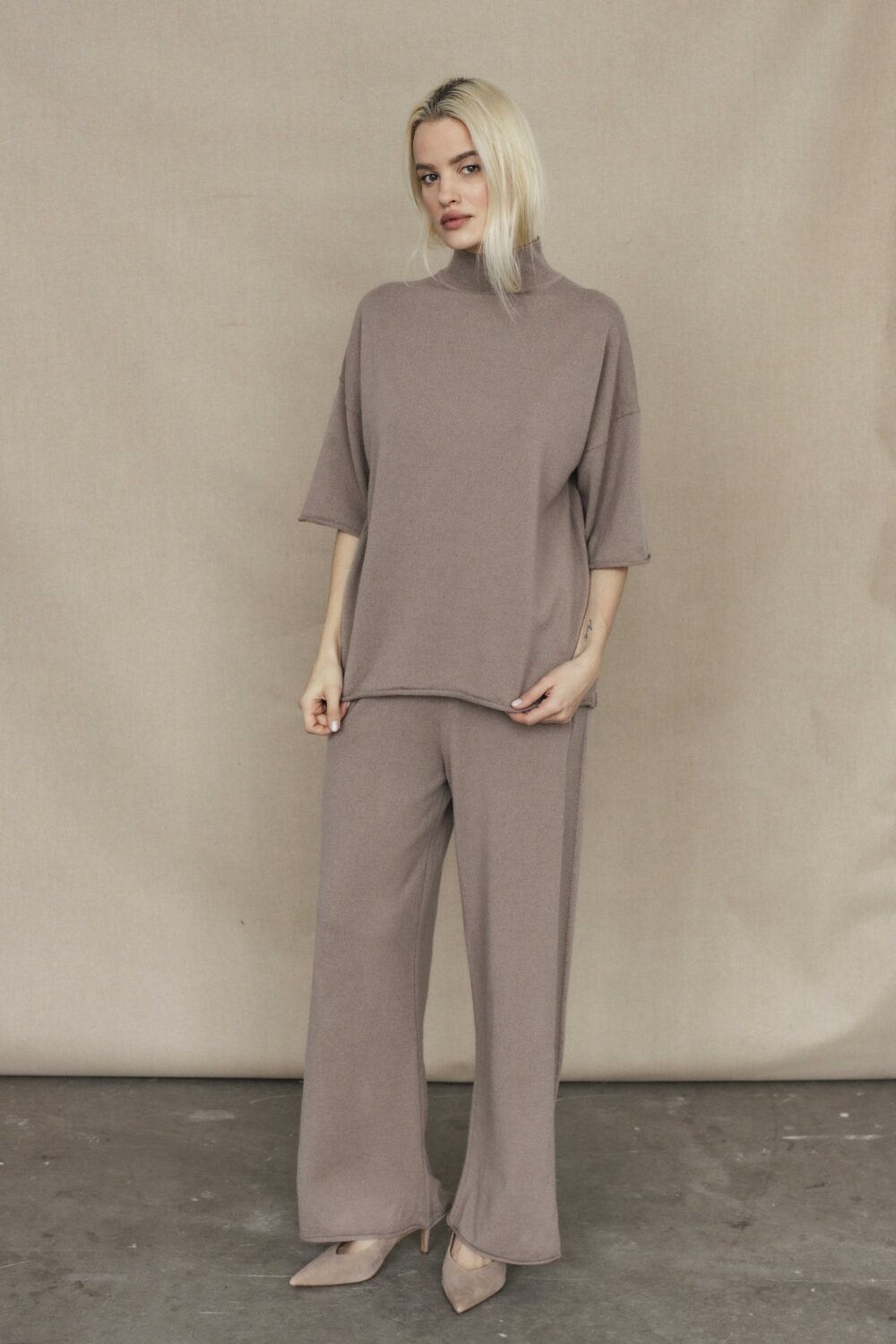 Women's clothing fashion. Ella2 top from unlabel f/w 25'26 collection. Minimalist style, modern design, premium quality womenswear. Made in Lithuania.
