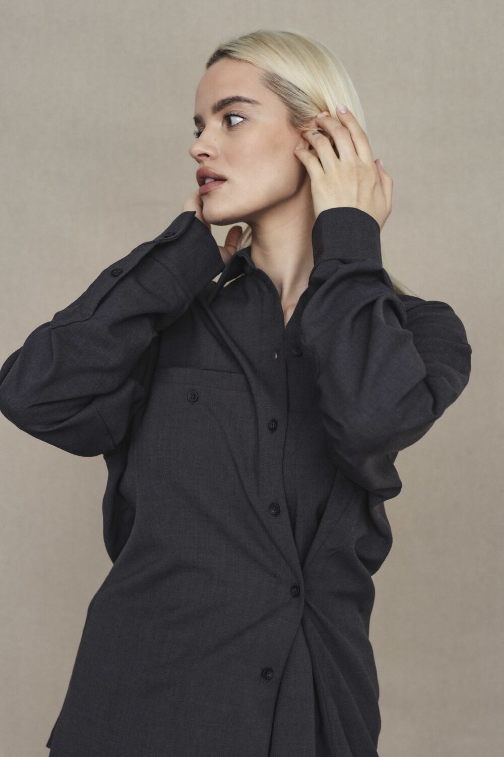 Women's clothing fashion. Gail shirt from unlabel f/w 25'26 collection. Minimalist style, modern design, premium quality womenswear. Made in Lithuania.
