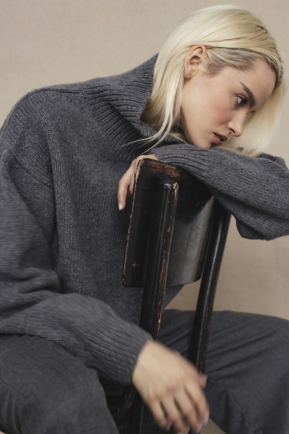 Women's clothing fashion. Yui2 sweater from unlabel f/w 25'26 collection. Minimalist style, modern design, premium quality womenswear. Made in Lithuania.