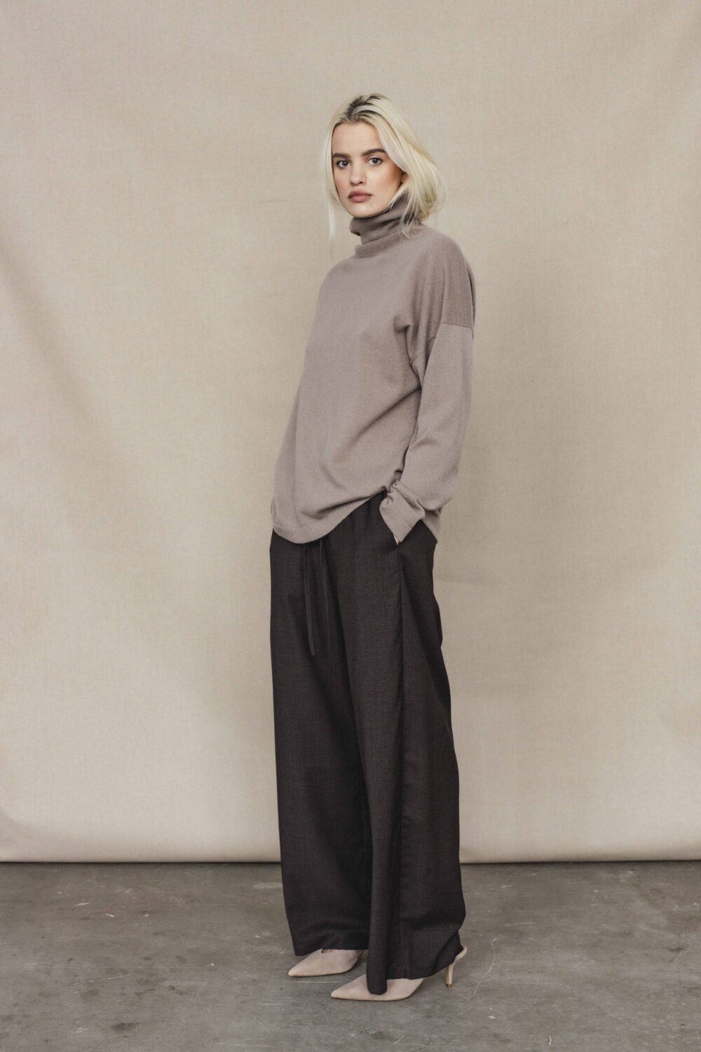 Women's clothing fashion. Zoey4 sweater from unlabel f/w 25'26 collection. Minimalist style, modern design, premium quality womenswear. Made in Lithuania.