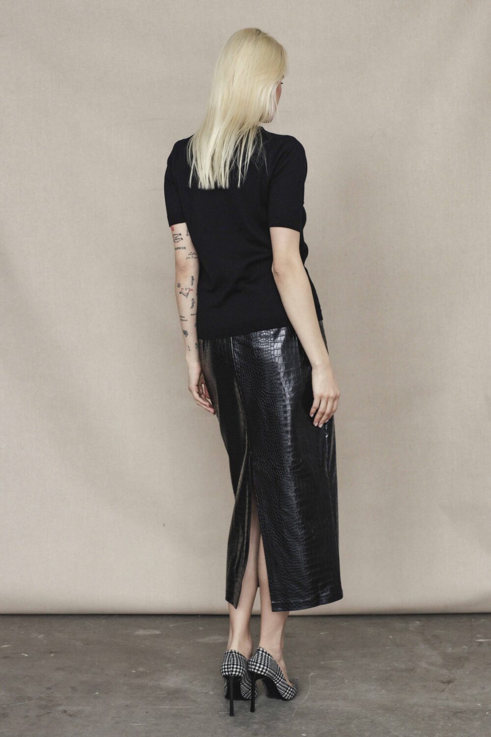 Women's clothing fashion. bold1 pencil skirt from unlabel f/w 25'26 collection. Minimalist style, modern design, premium quality womenswear. Made in Lithuania.