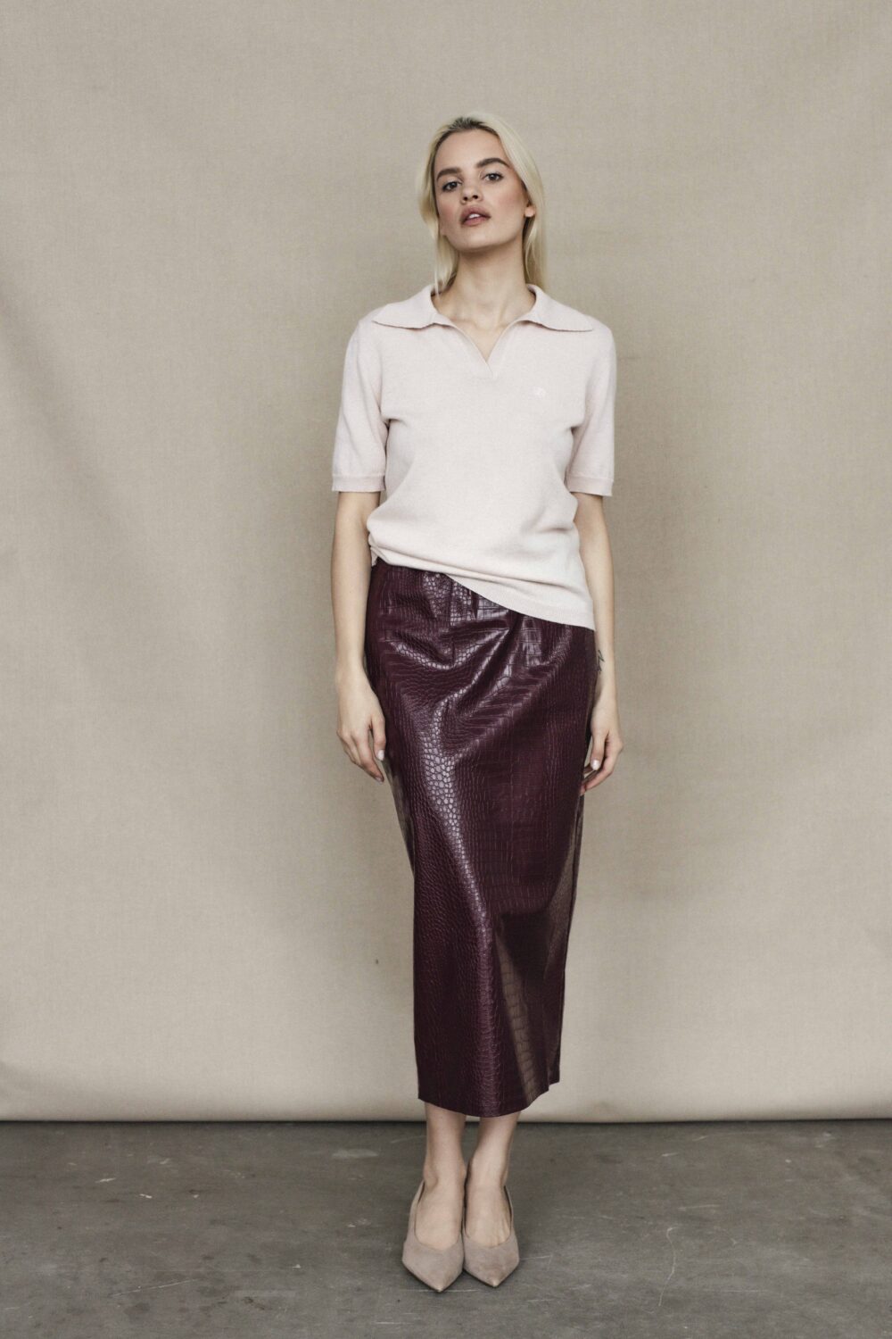 Women's clothing fashion. bold2 pencil skirt from unlabel f/w 25'26 collection. Minimalist style, modern design, premium quality womenswear. Made in Lithuania.