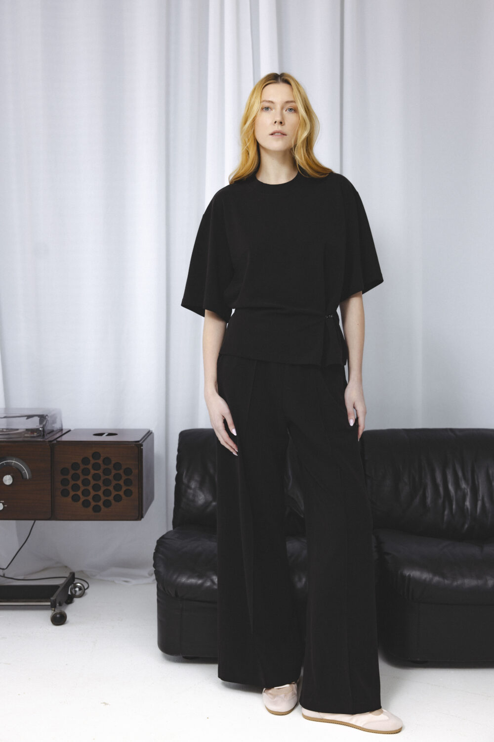 Women's clothing fashion. Drift2 pants from unlabel f/w 25'26 collection. Minimalist style, modern design, premium quality womenswear. Made in Lithuania.