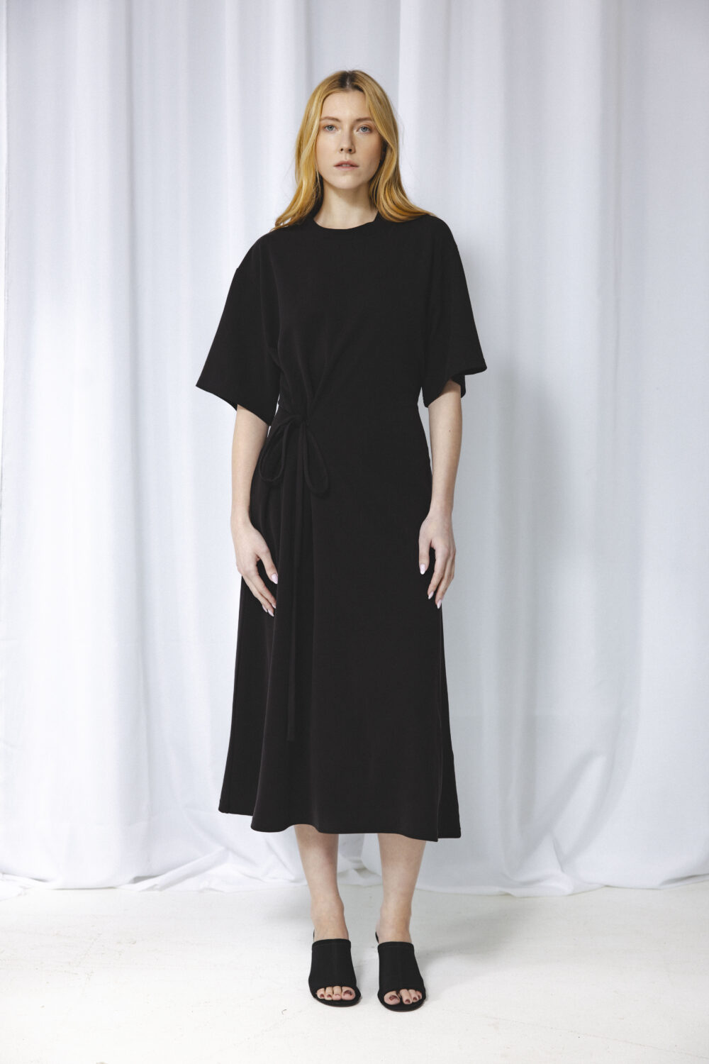 Women's clothing fashion. Gust1 dress from unlabel f/w 25'26 collection. Minimalist style, modern design, premium quality womenswear. Made in Lithuania.