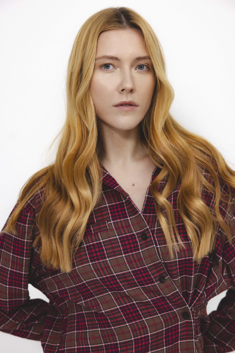 Women's clothing fashion. Tide shirt from unlabel f/w 25'26 collection. Minimalist style, modern design, premium quality womenswear. Made in Lithuania.