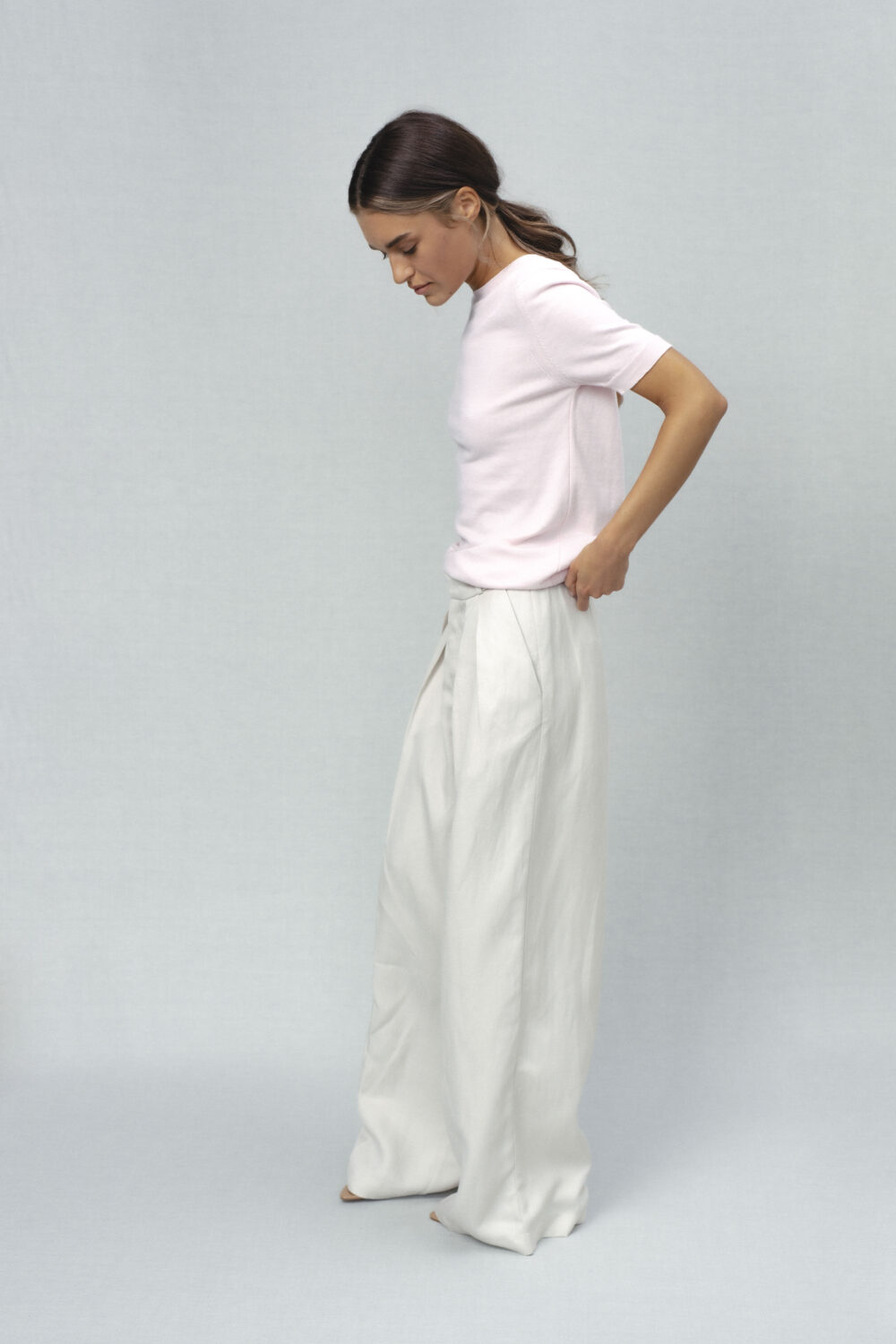 Women's clothing fashion. Jiro pants from unlabel ss/26 collection. Minimalist style, modern design, premium quality womenswear. Made in Lithuania.