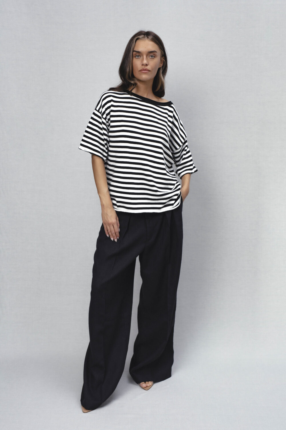 Women's clothing fashion. Nami pants from unlabel ss/26 collection. Minimalist style, modern design, premium quality womenswear. Made in Lithuania.
