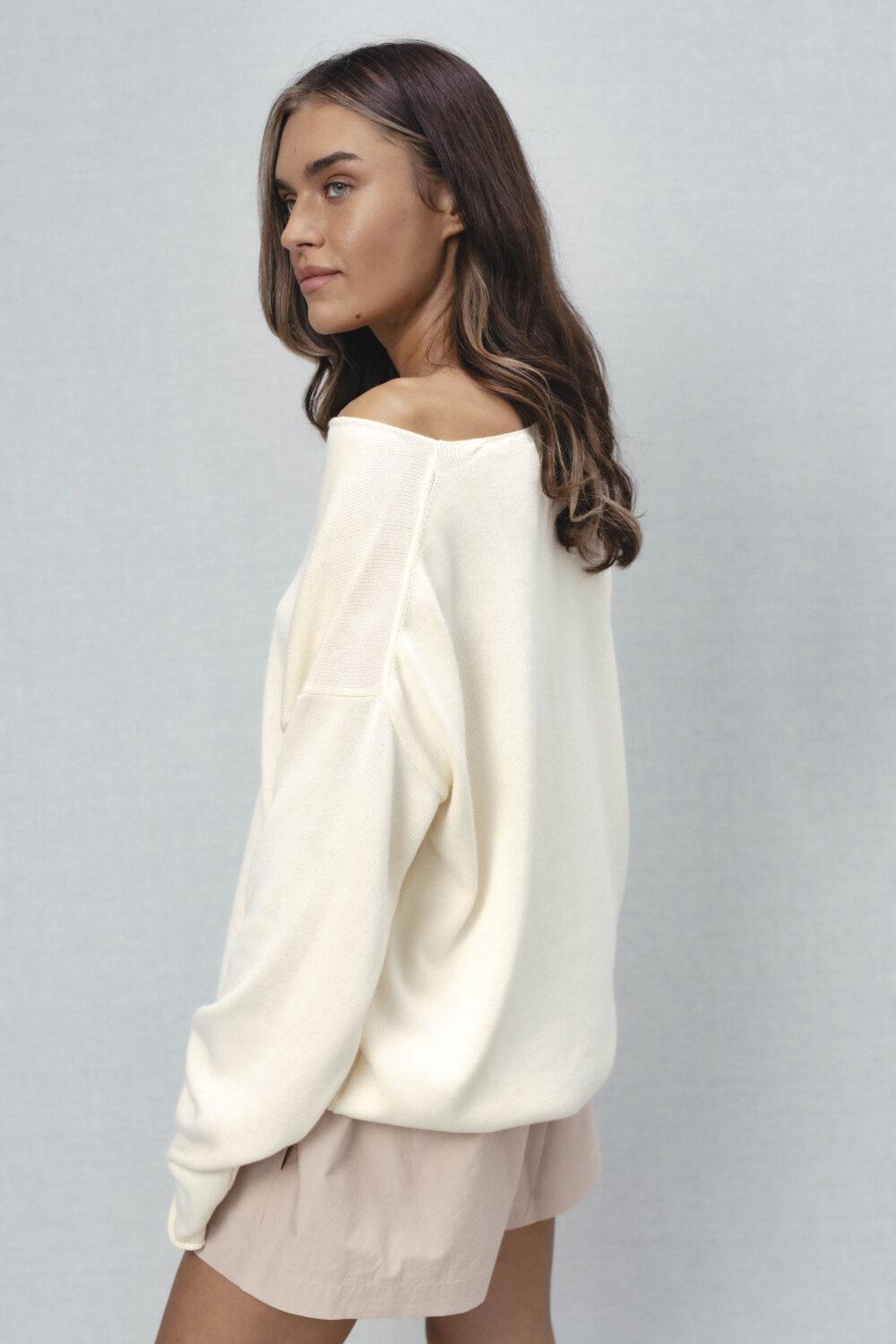 Women's clothing fashion. Rime2 sweater longsleeve from unlabel ss/26 collection. Minimalist style, modern design, premium quality womenswear. Made in Lithuania.