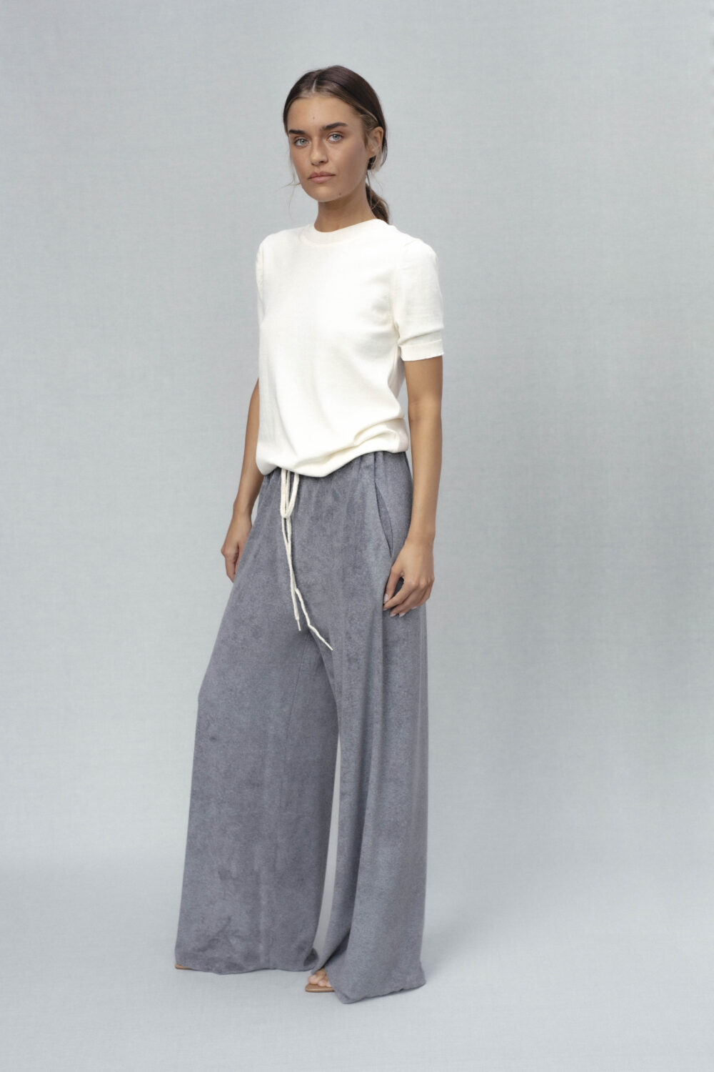 Women's clothing fashion. ara sweatpants from unlabel ss/26 collection. Minimalist style, modern design, premium quality womenswear. Made in Lithuania.