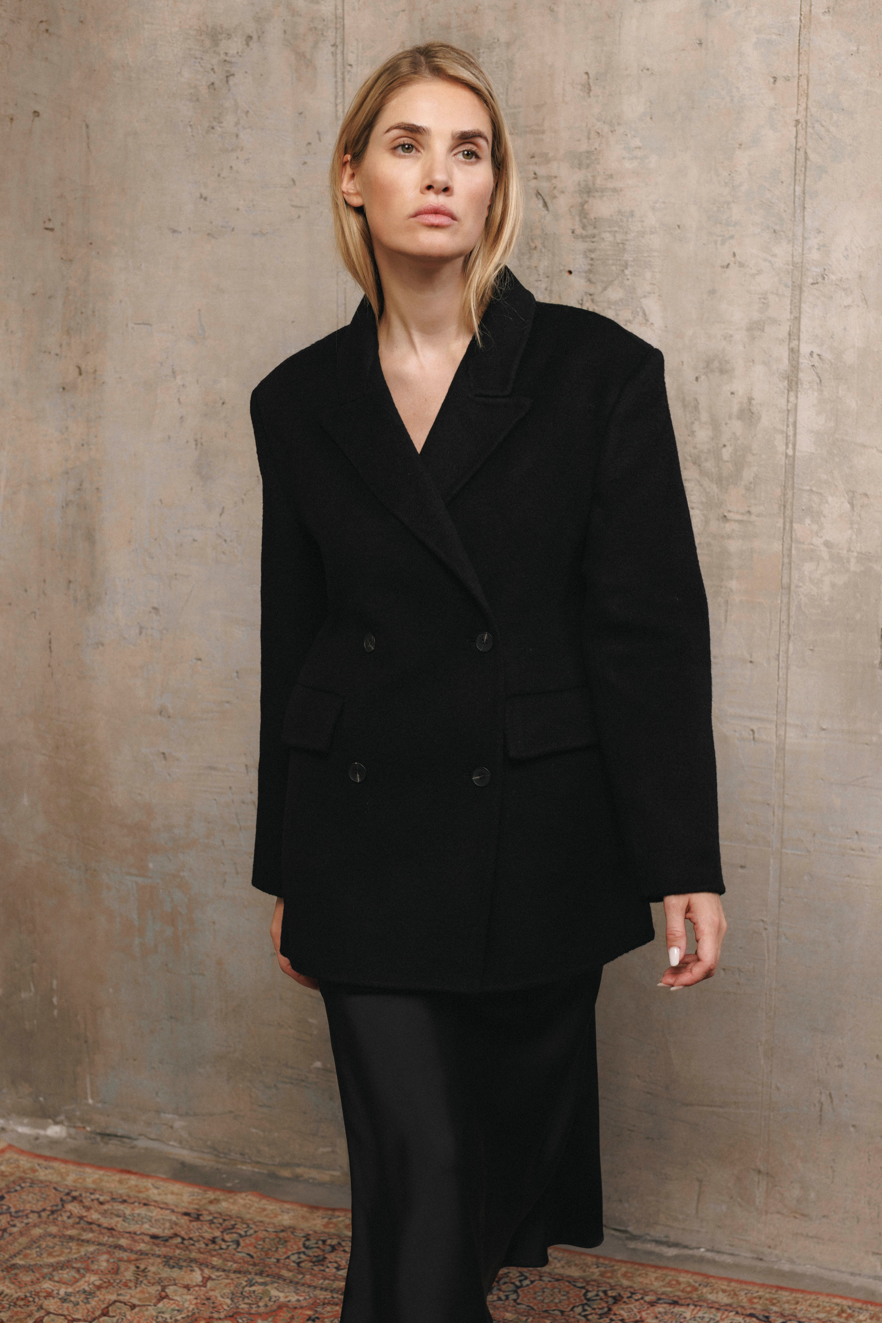 delta coat | unlabel Women's clothing fashion. delta coat from unlabel fw 26/27 collection. Minimalist style, modern design, premium quality womenswear. Made in Lithuania.