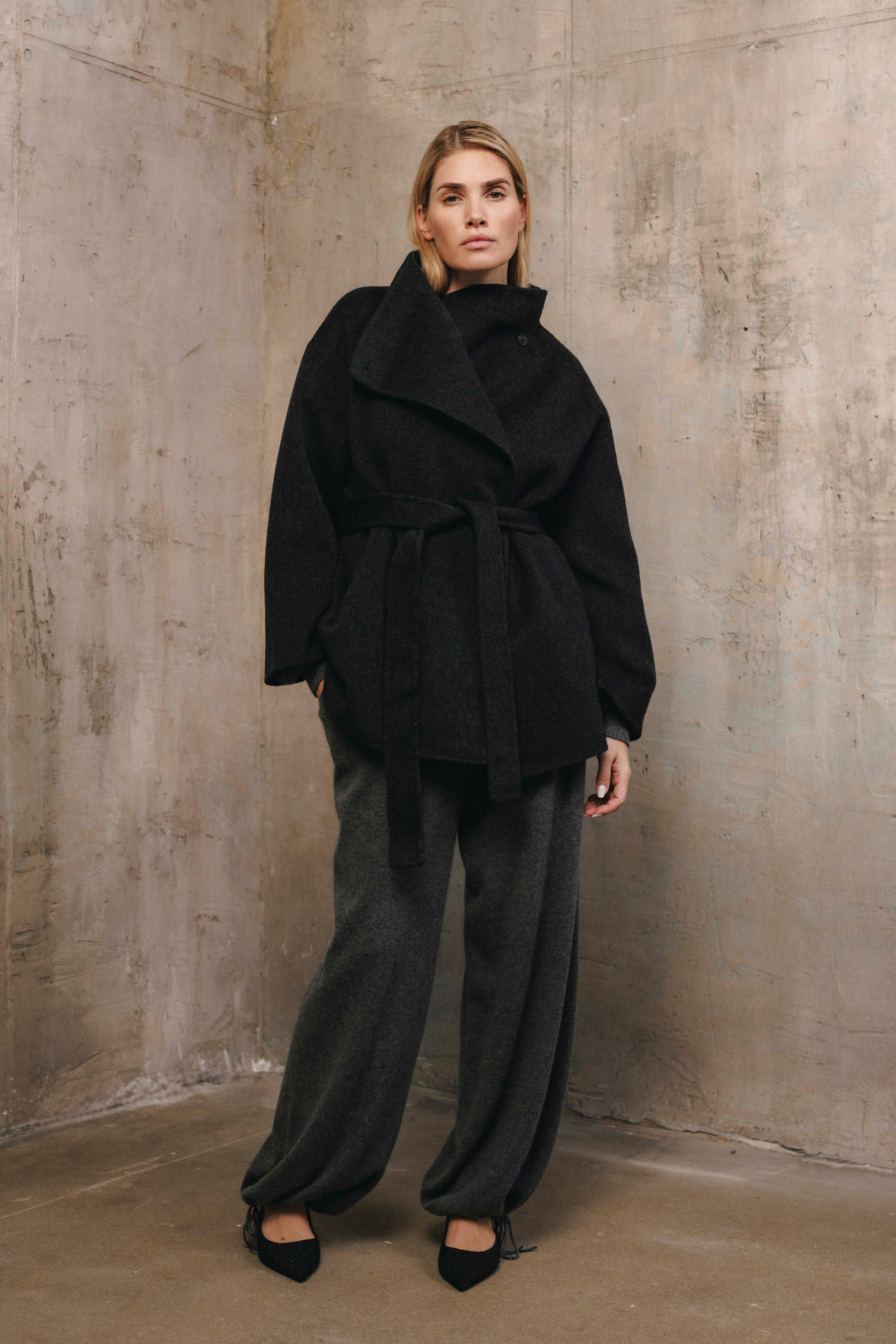 moss2 coat | unlabel Women's clothing fashion. moss2 coat from unlabel ss/26 collection. Minimalist style, modern design, premium quality womenswear. Made in Lithuania.