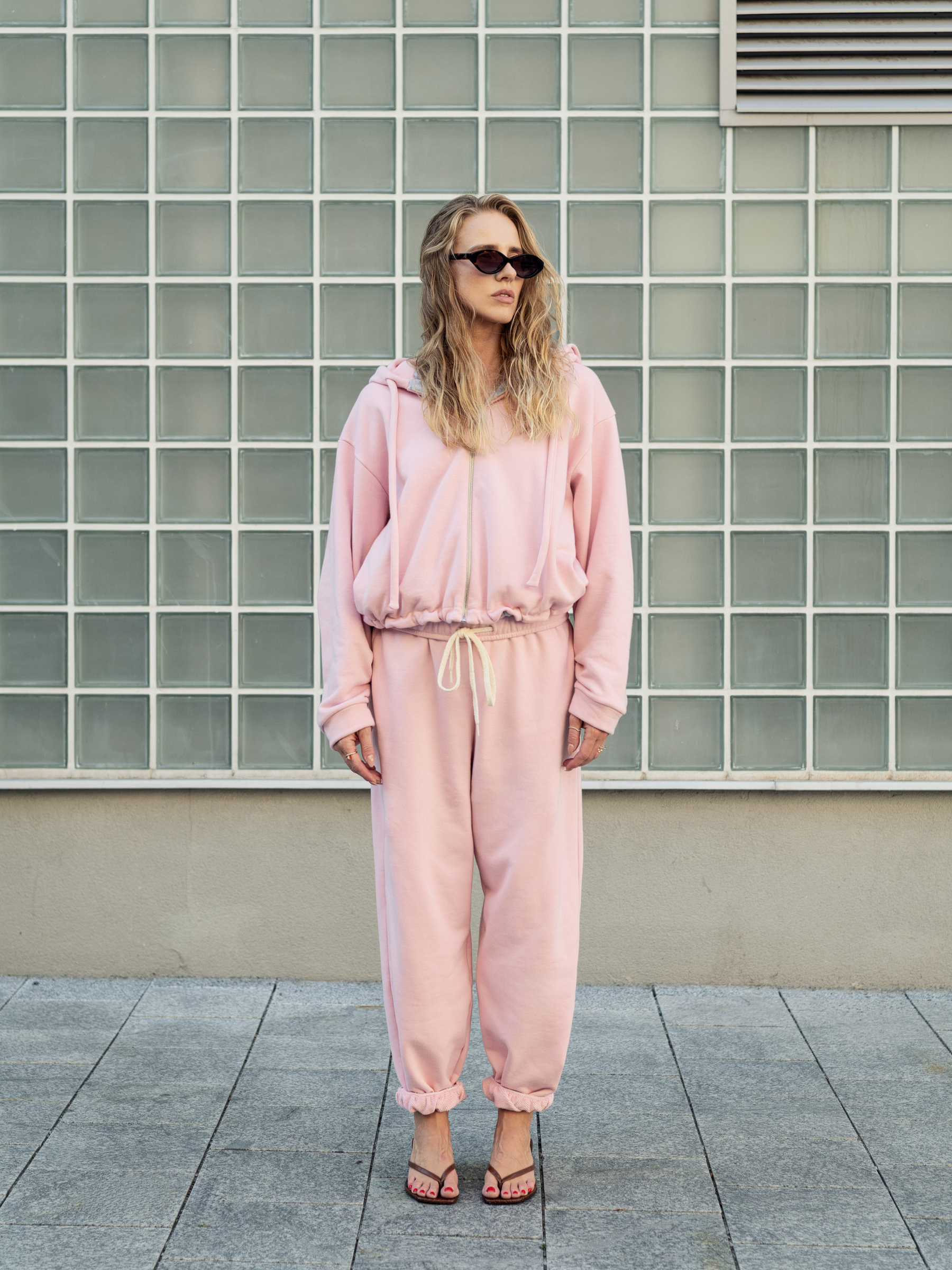 serena ziphoodie and sara sweatpants | unlabel Women's clothing fashion. serena ziphoodie and sara sweatpants from unlabel ss/26 collection. Minimalist style, modern design, premium quality womenswear. Made in Lithuania.