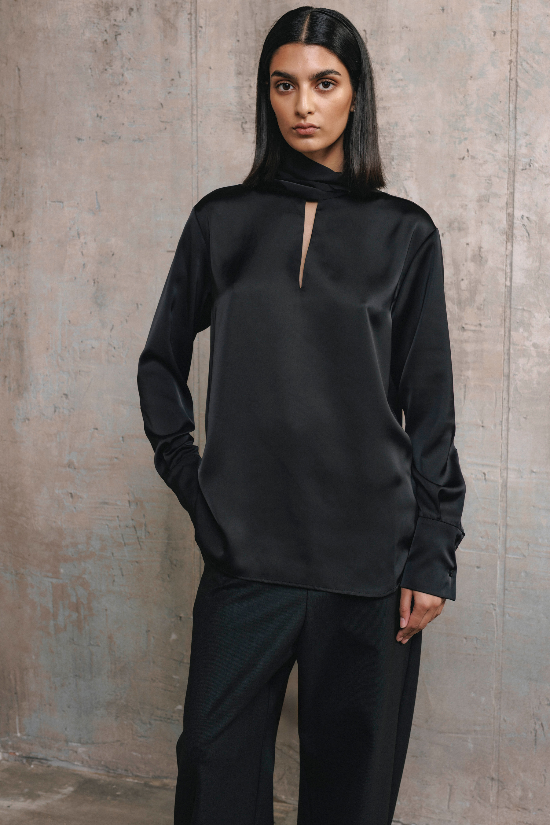 roll shirt | unlabel Women's clothing fashion. roll shirt from unlabel fw 26/27 collection. Minimalist style, modern design, premium quality womenswear. Made in Lithuania.